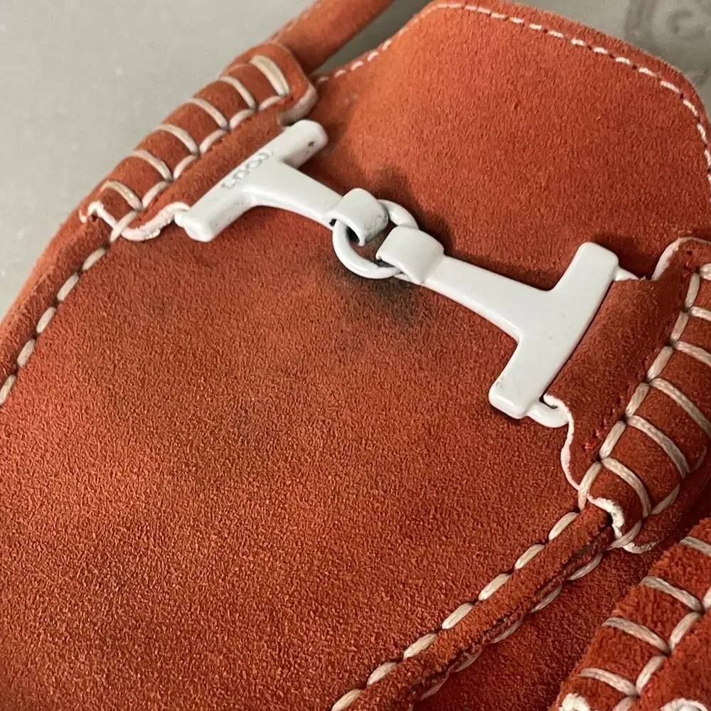 Tod’s Gommino Rust Suede Leather Driving Loafers White Horsebit Buckle 39 / 8.5